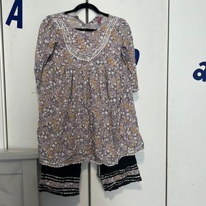 Girl Indian DRESS size 8-9 years old Must go by Dec 25